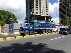 Mack DM600 8x4