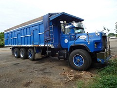 Mack DM600 8x4