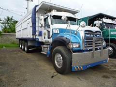 Mack Granite 8x4