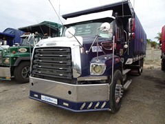 Freightliner 114SD 6x4