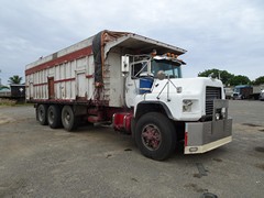 Mack DM600 8x4