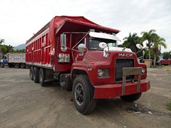 Mack DM600 8x4