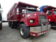 Mack DM600 8x4