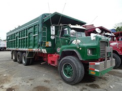 Mack DM600 8x4