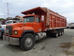 Mack RD 8x4