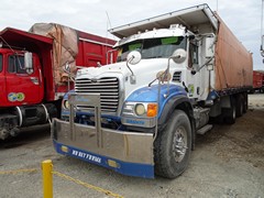 Mack Granite 8x4