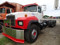 Mack RD 8x4