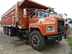 Mack DM600 8x4