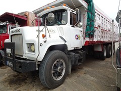 Mack DM600 8x4