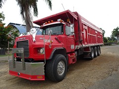 Mack DNM600 8x4